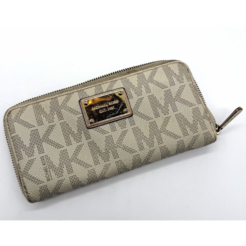 Michael Kors Jet Set Travel Signature Logo Zip Around Continental Wallet